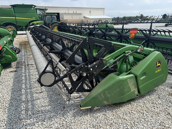 2010 John-Deere 635F