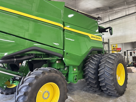 Used 2026 John Deere S7 700 Combines at Koenig Equipment in Urbana, OH - Photo3
