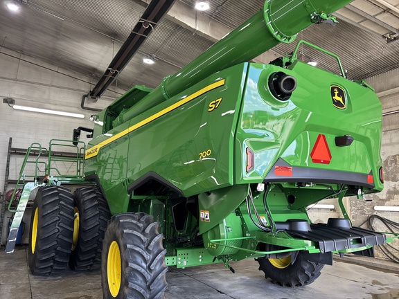 Used 2026 John Deere S7 700 Combines at Koenig Equipment in Urbana, OH - Photo4