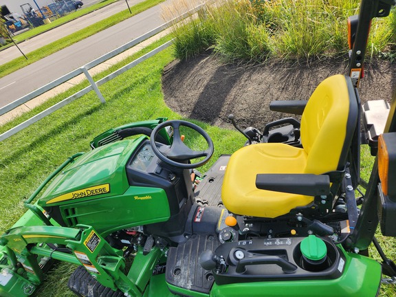 2019 John-Deere 1025R