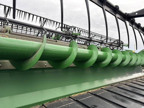 Used 2013 John Deere 635D Combine Platforms at Horizon Ag & Turf in Lloydminster, AB - Photo10