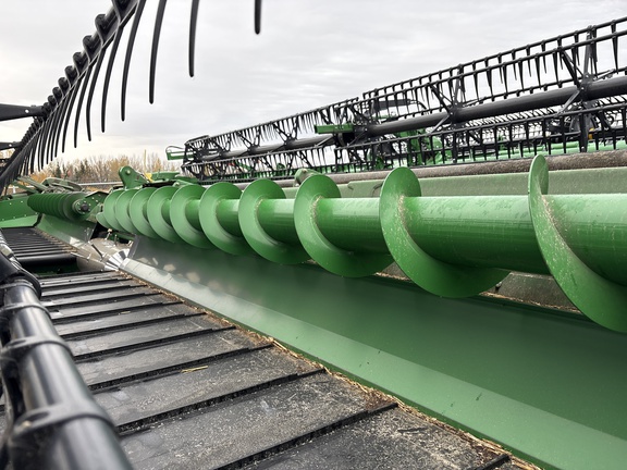 Used 2013 John Deere 635D Combine Platforms at Horizon Ag & Turf in Lloydminster, AB - Photo6