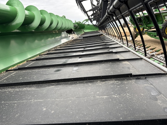 Used 2013 John Deere 635D Combine Platforms at Horizon Ag & Turf in Lloydminster, AB - Photo11