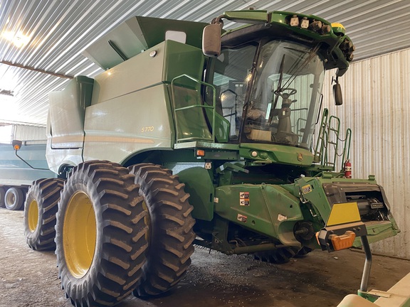  John Deere S770