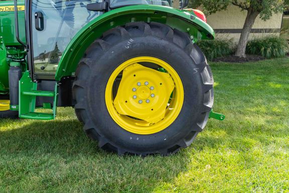 New In-Stock 2026 John Deere 5060E Utility Tractors at Koenig Equipment in Tipp City, OH - Photo10