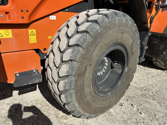 0 Hitachi ZW180-7
