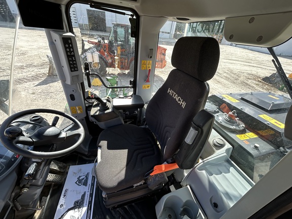 0 Hitachi ZW180-7