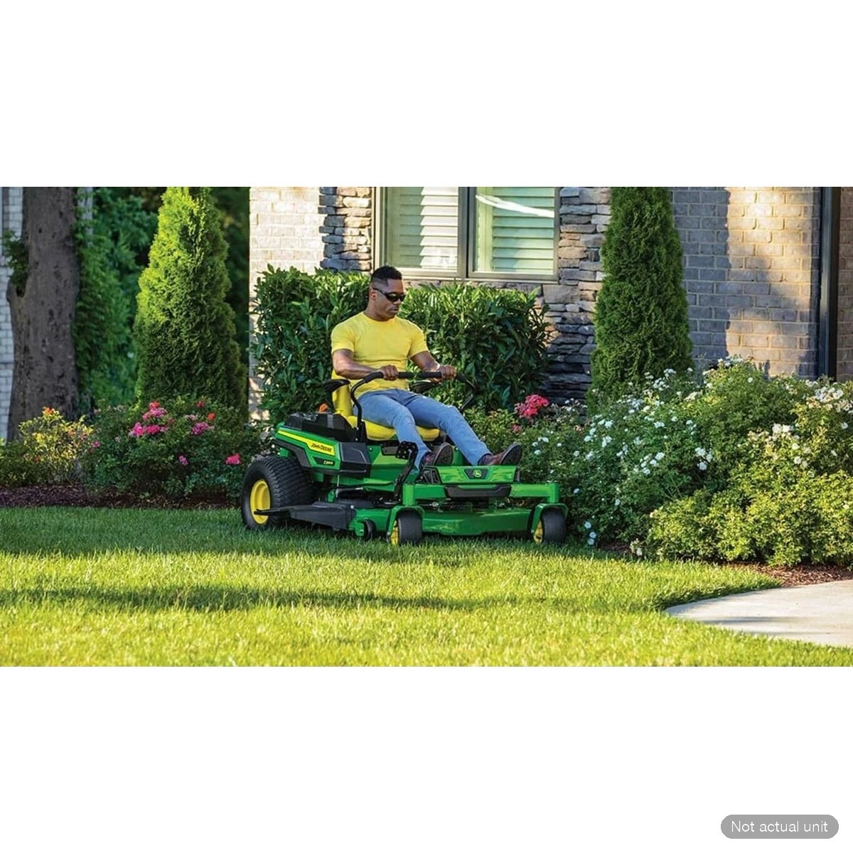 New In-Stock 2026 John Deere Z330R Zero Turn Mowers at Koenig Equipment in Urbana, OH - PhotoXL2
