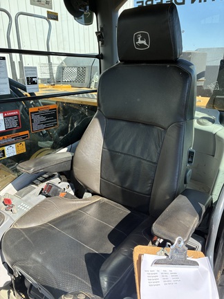 2021 John Deere 300G LC