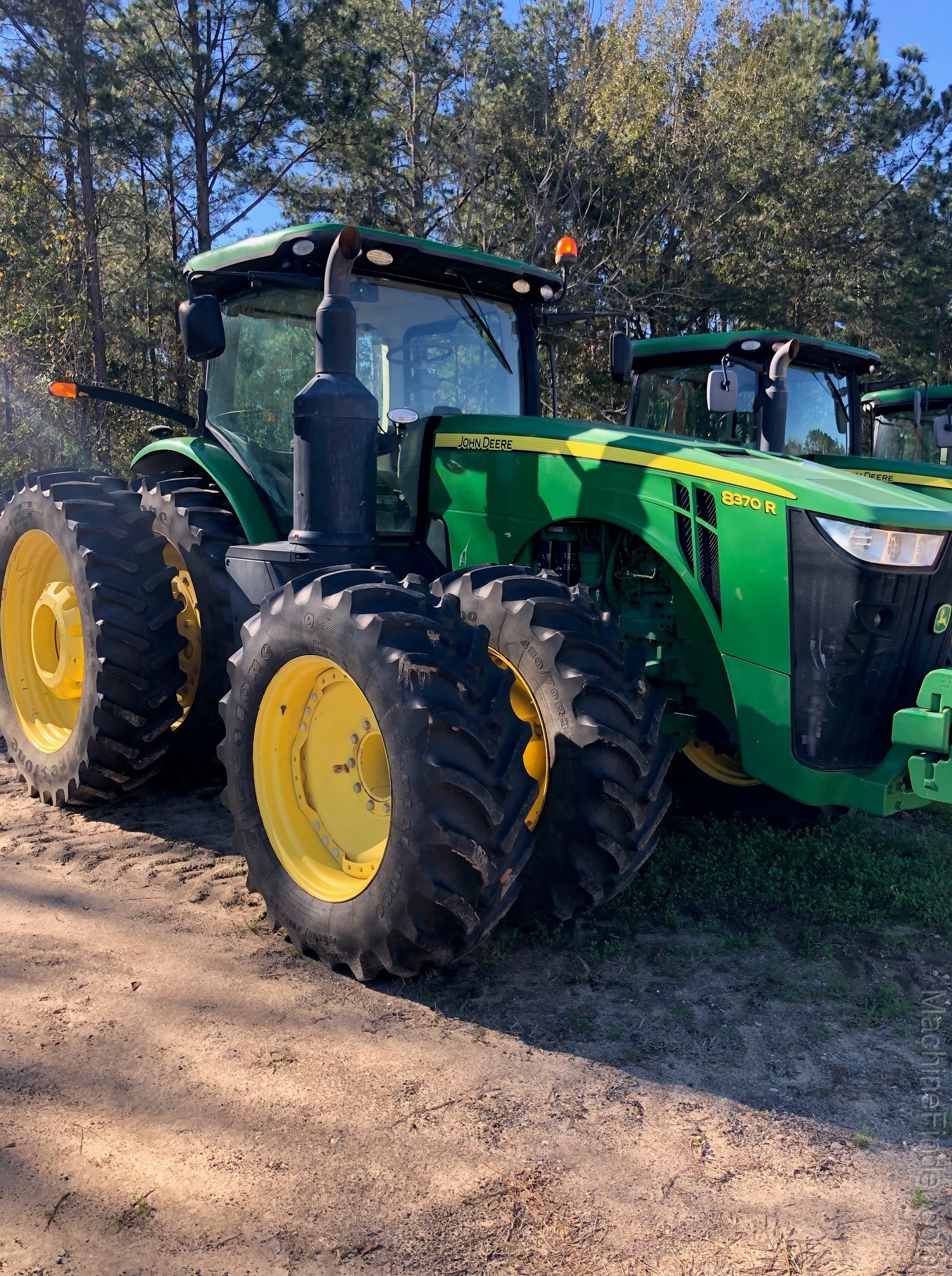 2014 John Deere 8370R Image 1