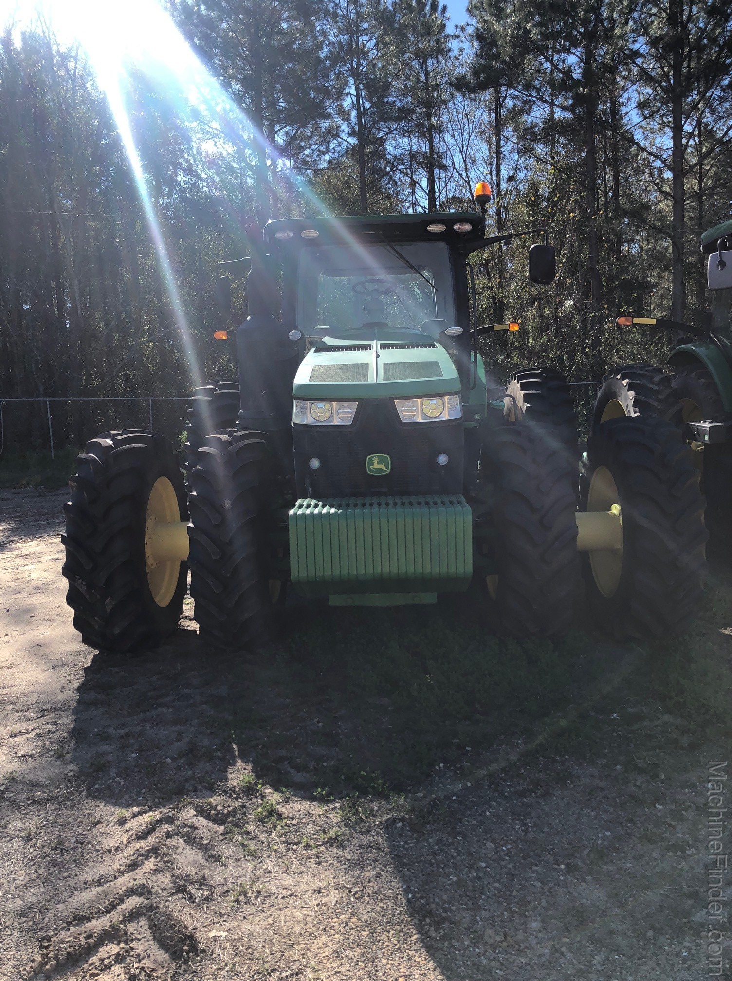 2014 John Deere 8370R Image 2