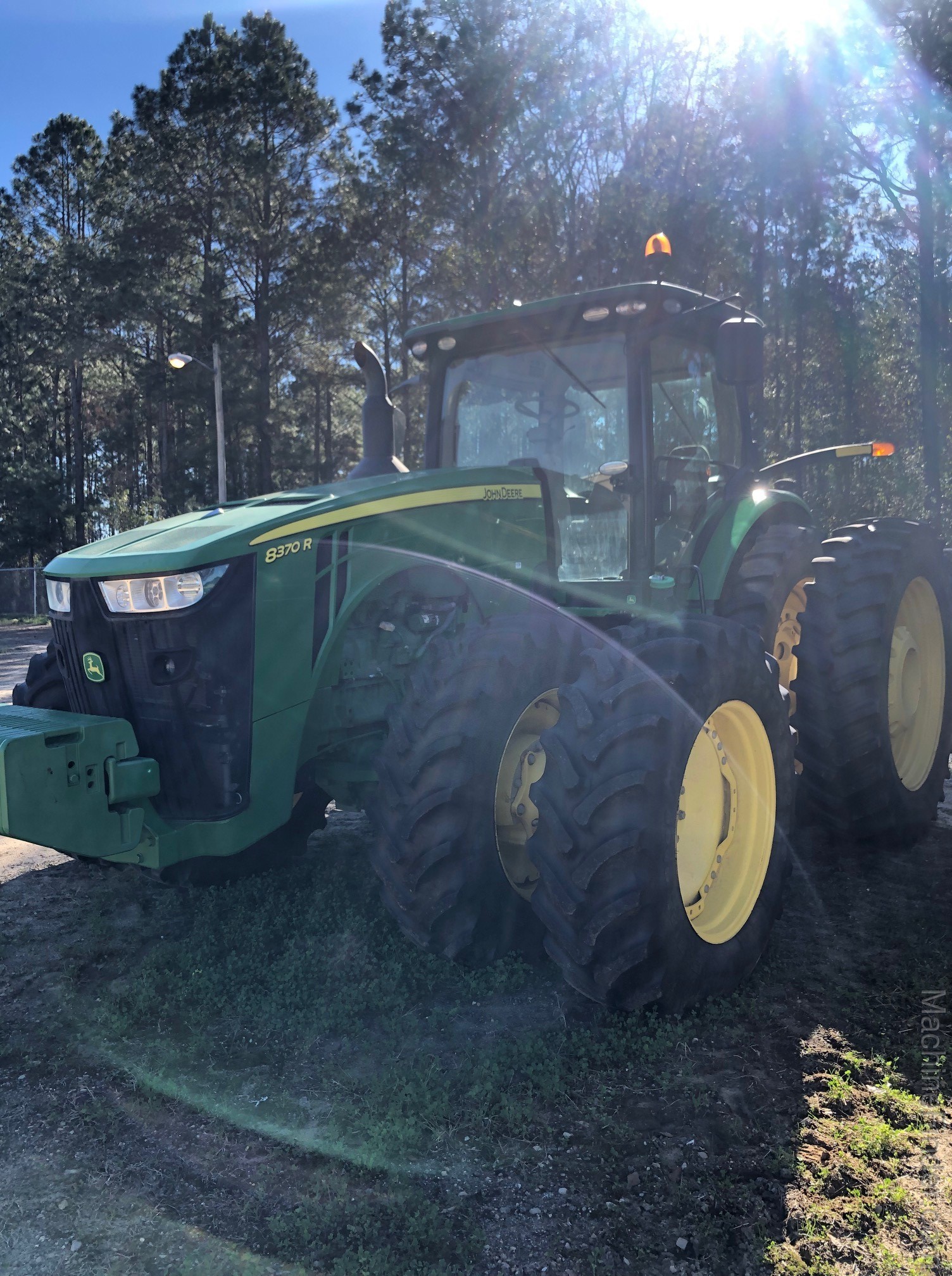 2014 John Deere 8370R Image 3
