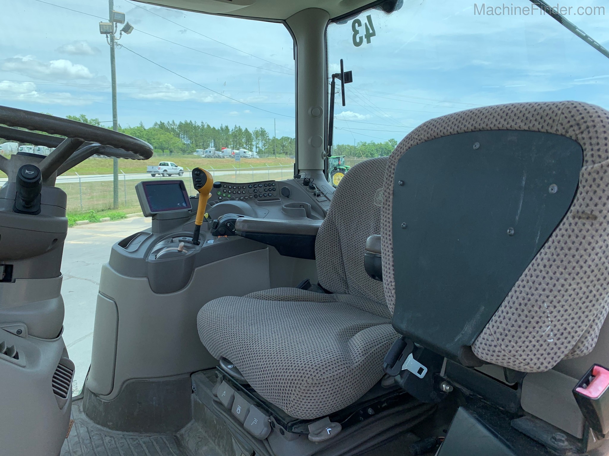 2013 John Deere 6150R Image 9