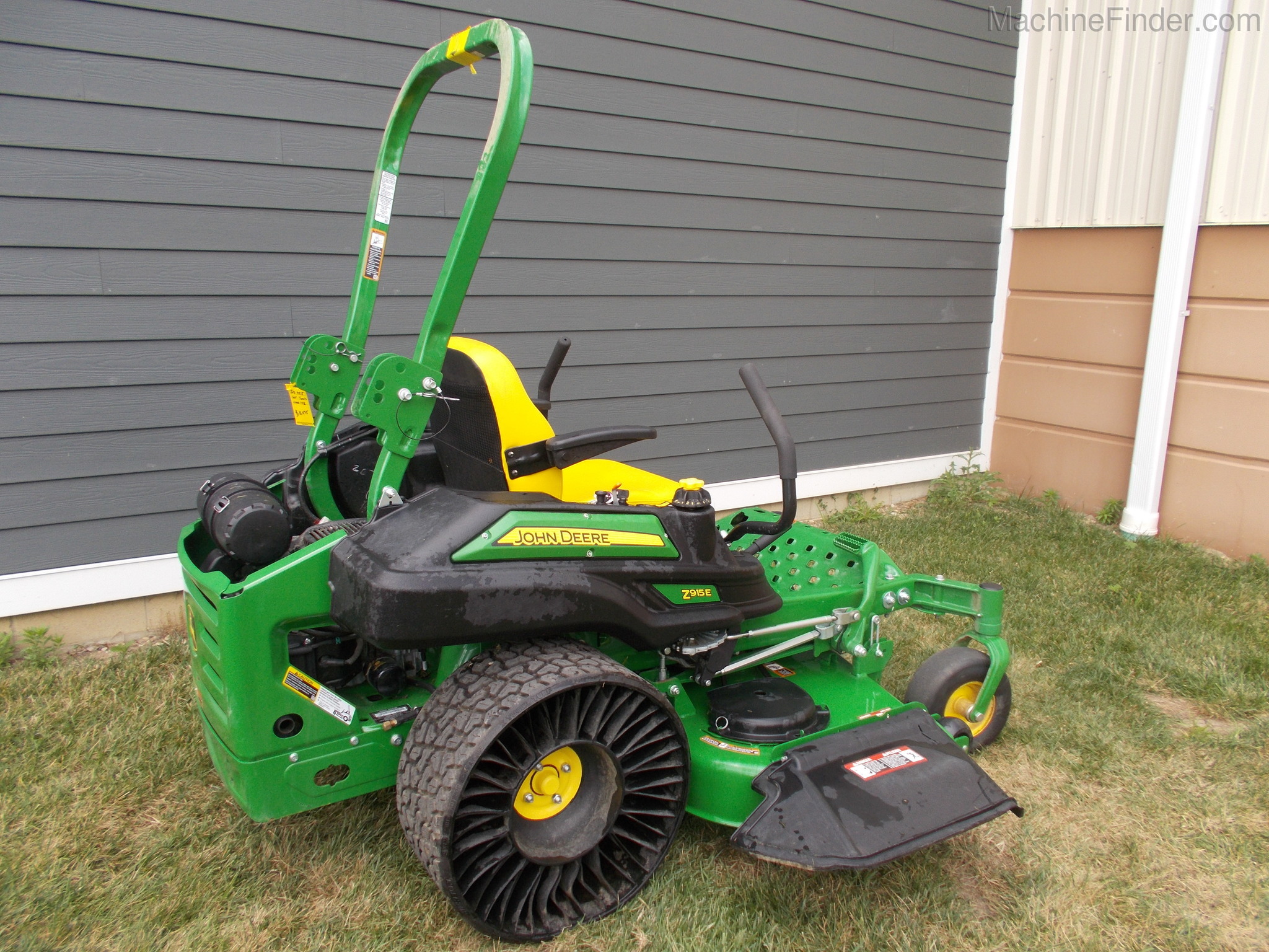 2019 John Deere Z915E Image 2