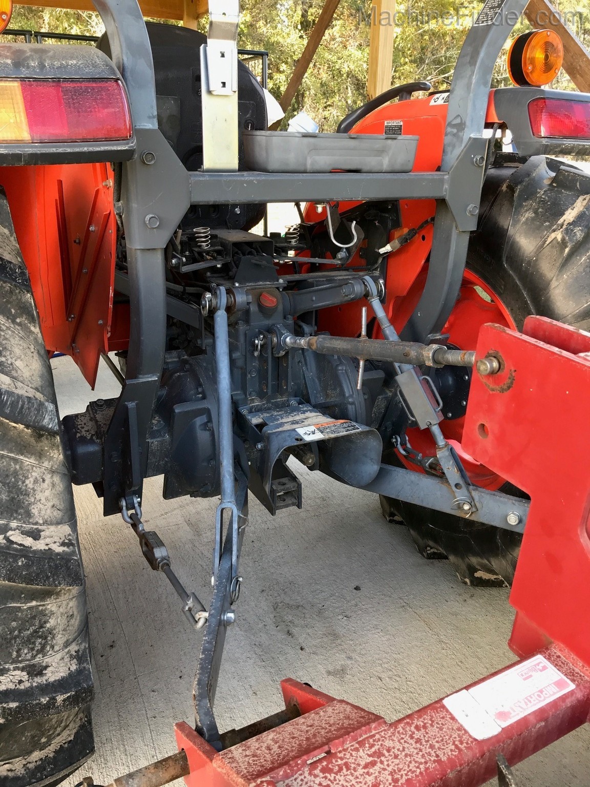 2017 Kubota MX5200 Image 3