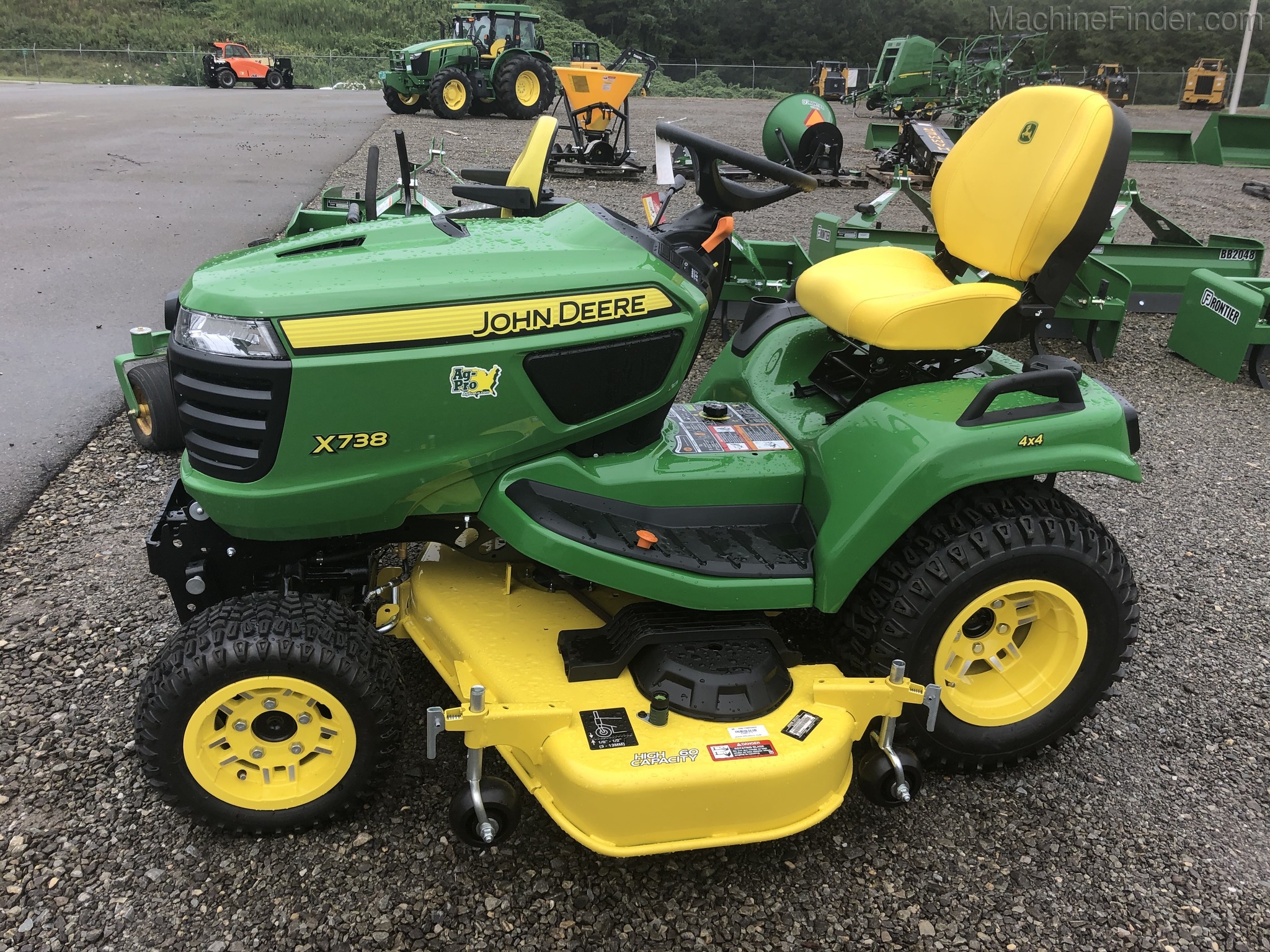 2020 John Deere X738 Image 1