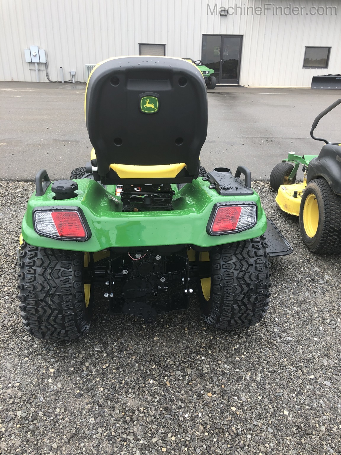 2020 John Deere X738 Image 2