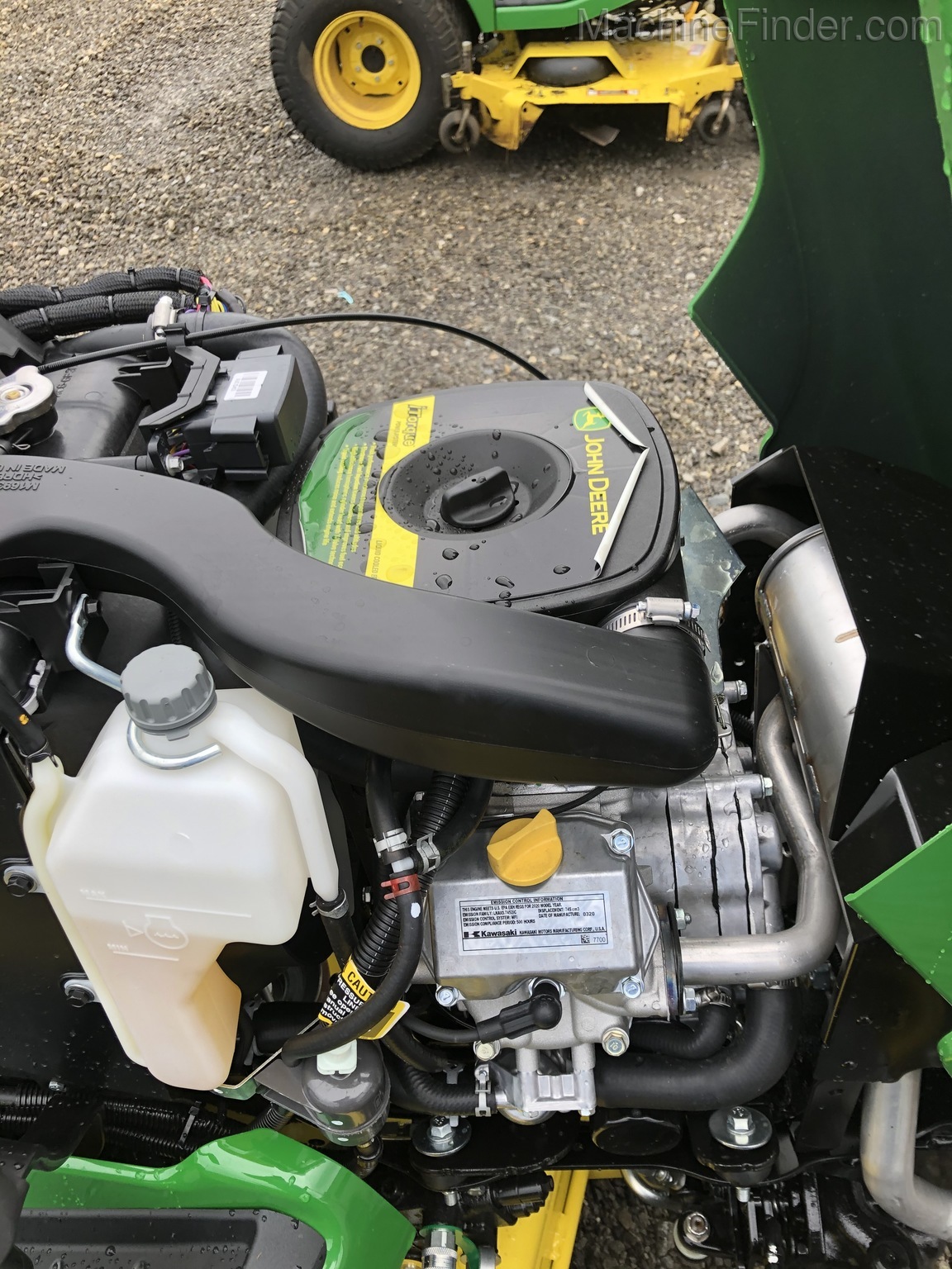 2020 John Deere X738 Image 4