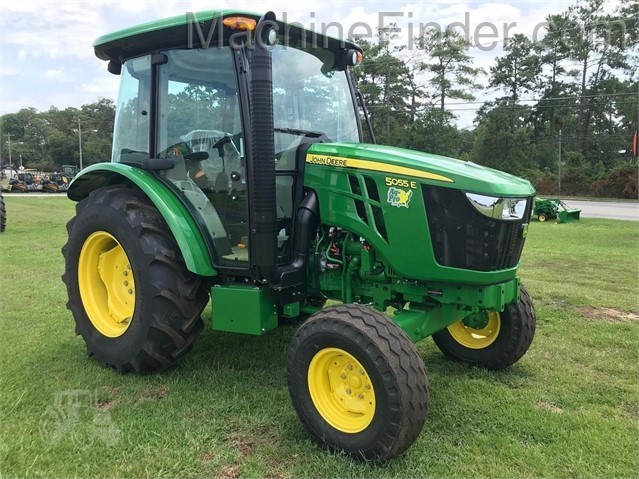 2020 John Deere 5055E Image 2