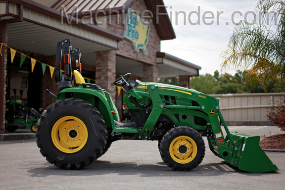 2020 John Deere 3038E Image 3