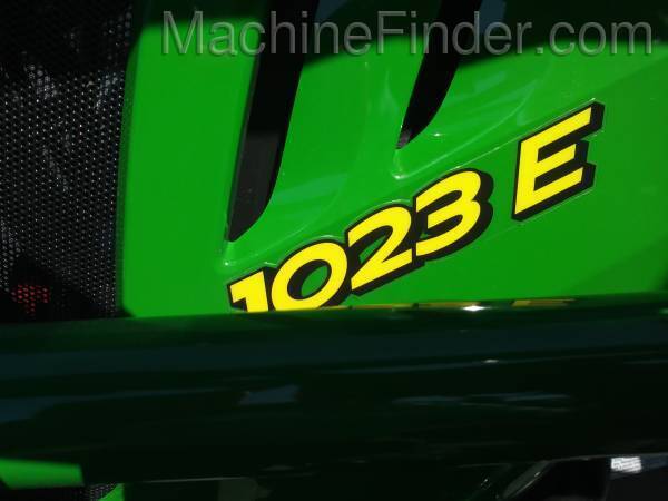 2020 John Deere 1023E Image 3