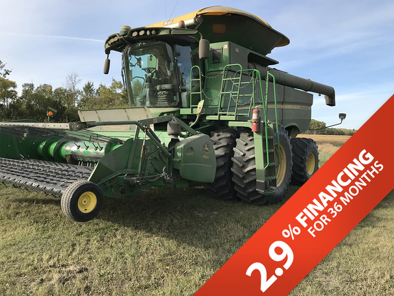 Photo of a 2012 John Deere S690