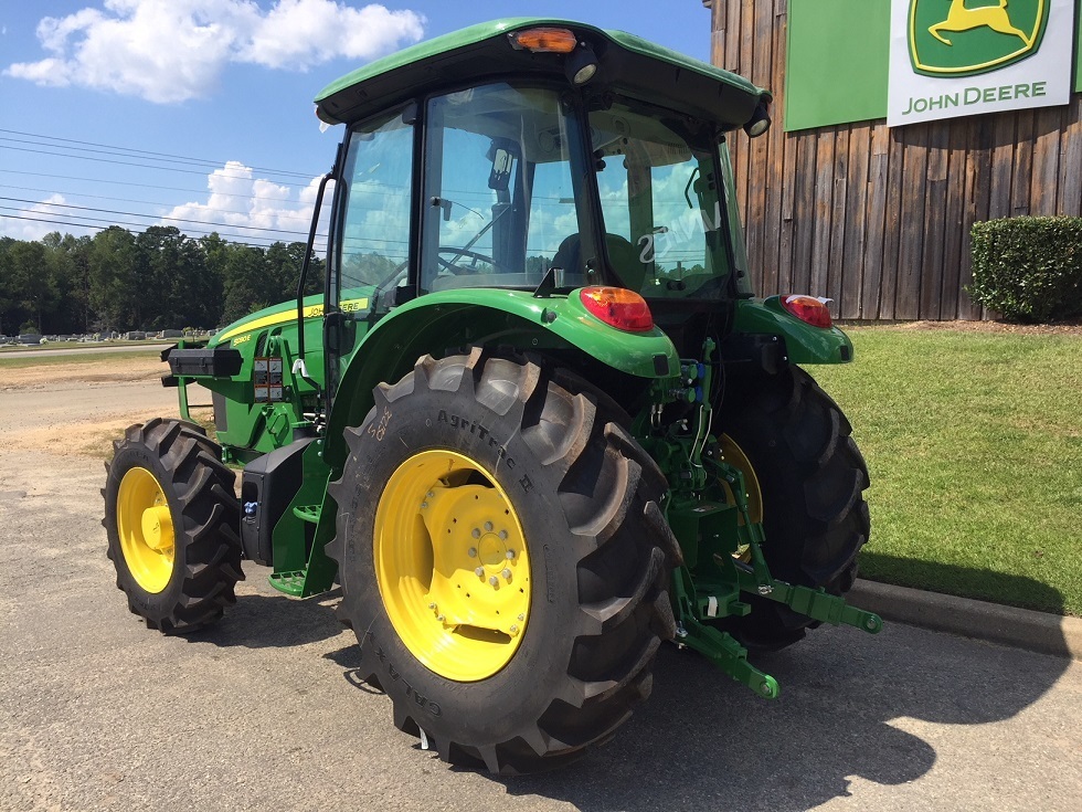 2023 John Deere 5090E Image 6