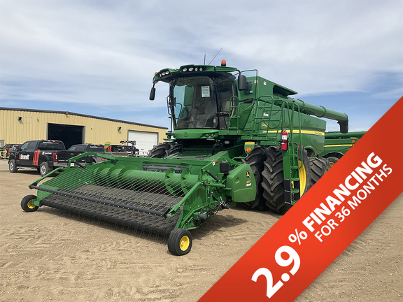 Photo of a 2017 John Deere S680