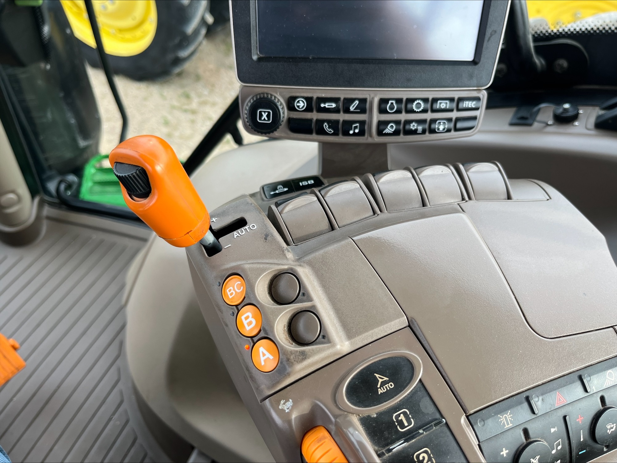  2015 John Deere 6215R at Heritage Tractor in Dixon, IL