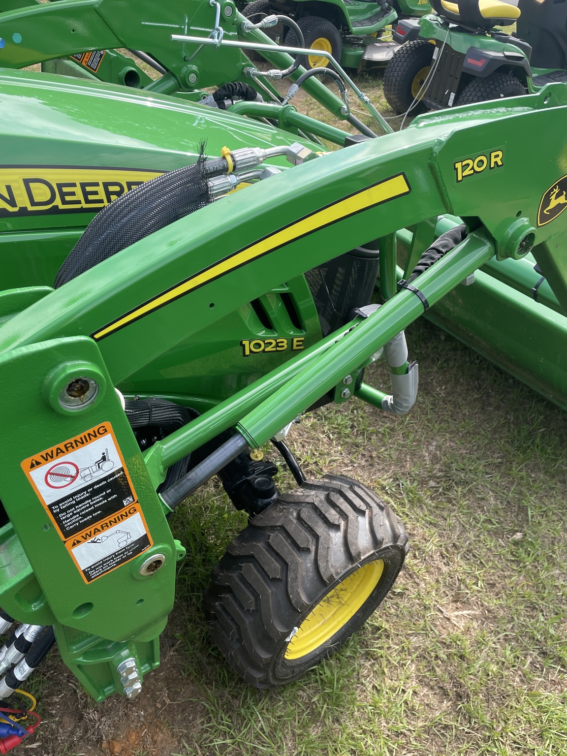 2024 John Deere 1023E Image 2