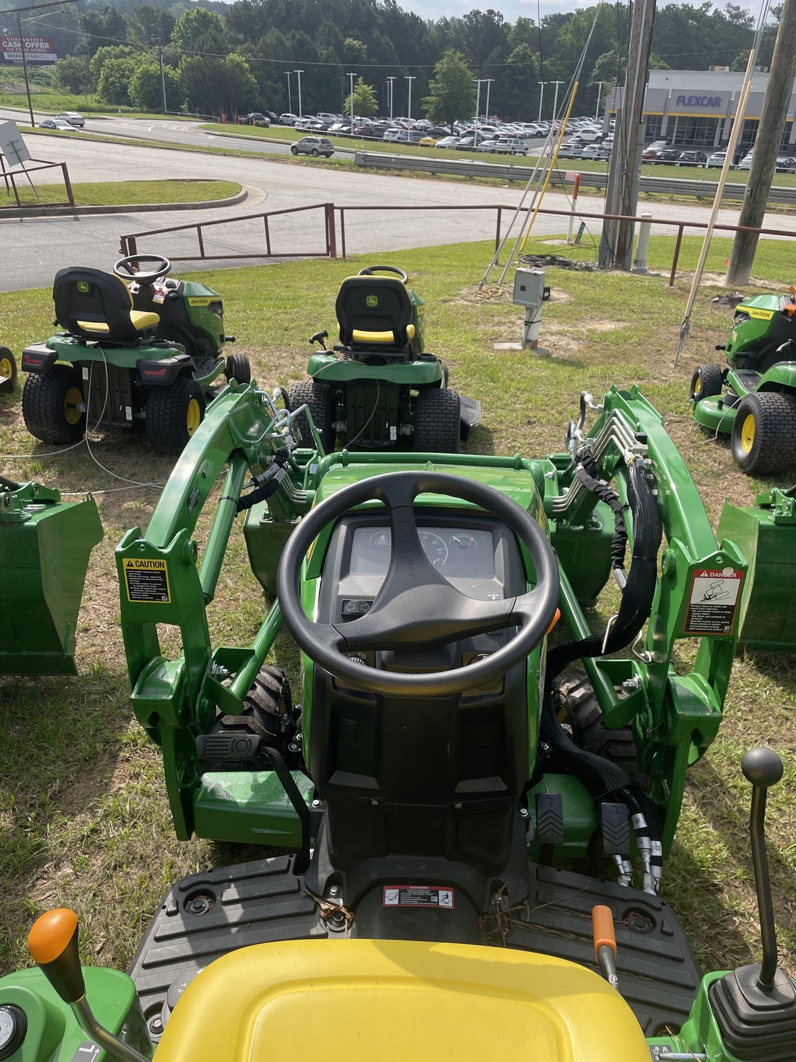 2024 John Deere 1023E Image 4