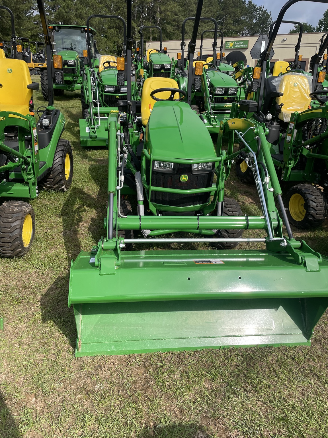 2024 John Deere 1023E Image 1