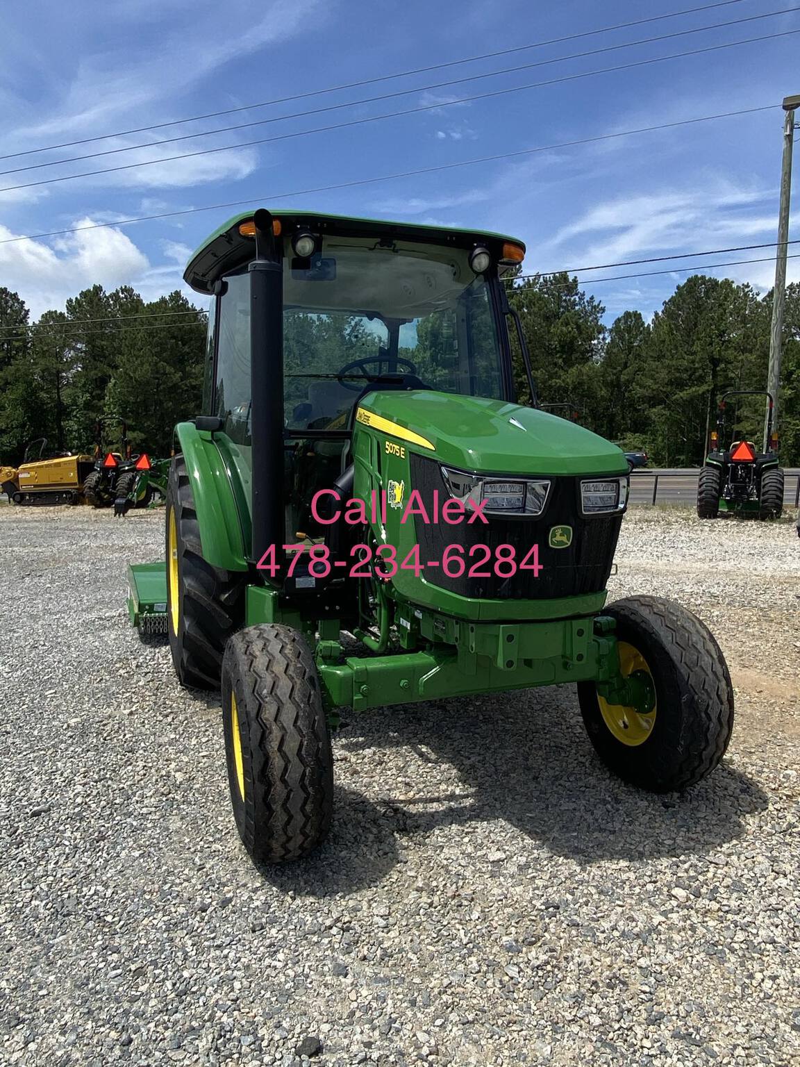 2023 John Deere 5075E Image 2
