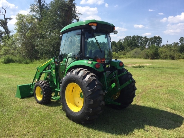 2023 John Deere 4066R Image 6