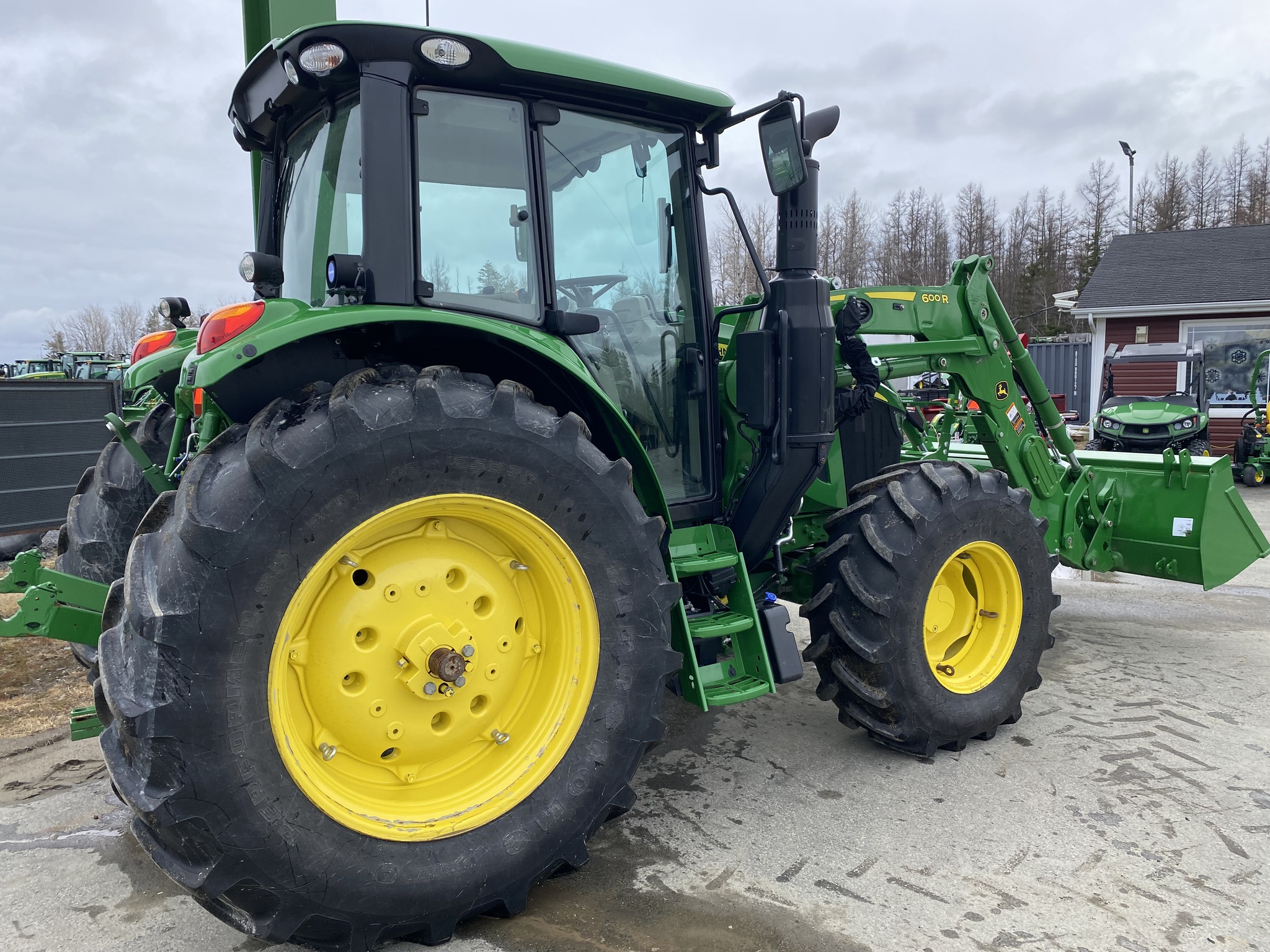 2023 John Deere 6120M Image 11