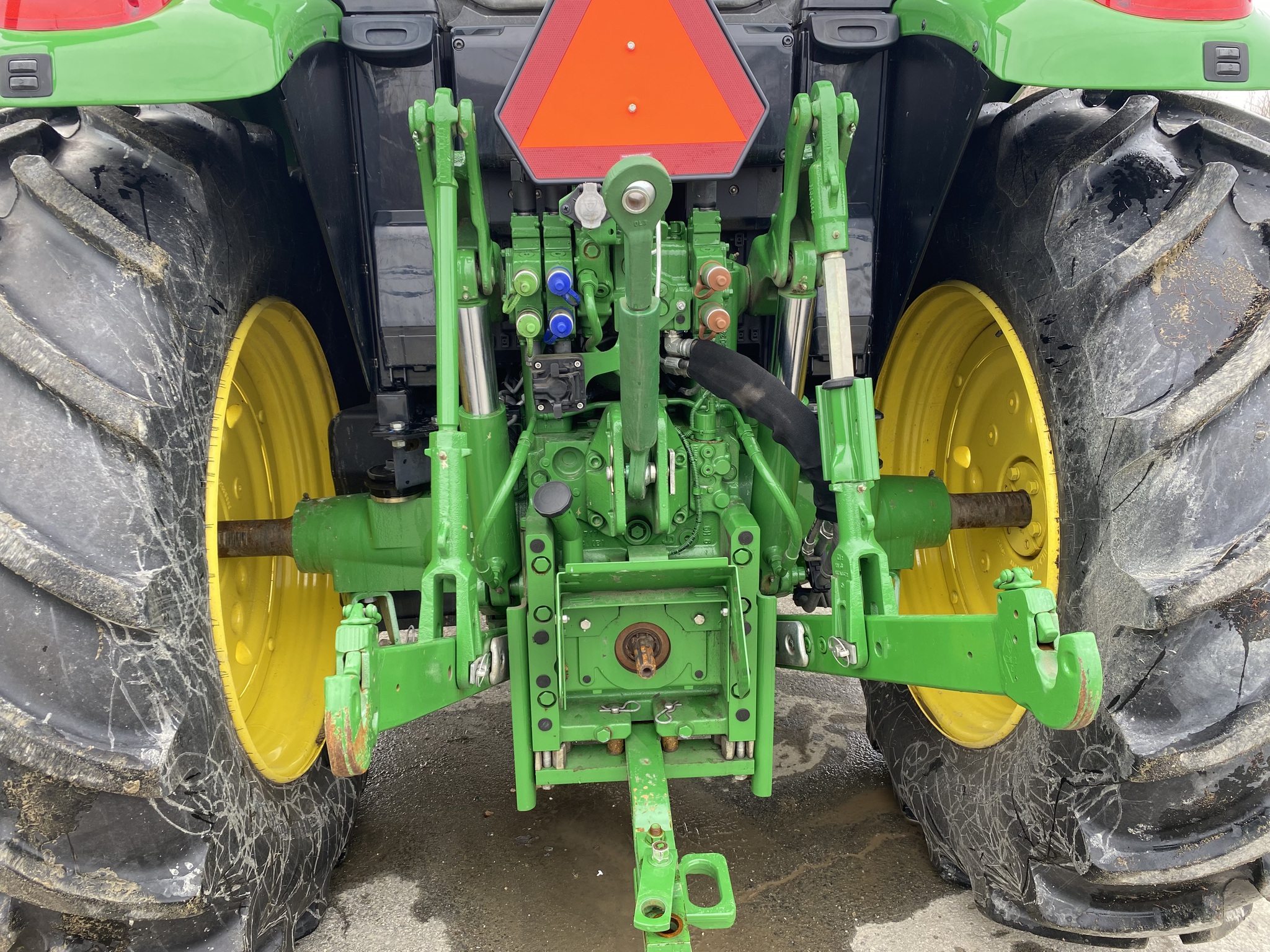 2023 John Deere 6120M Image 8