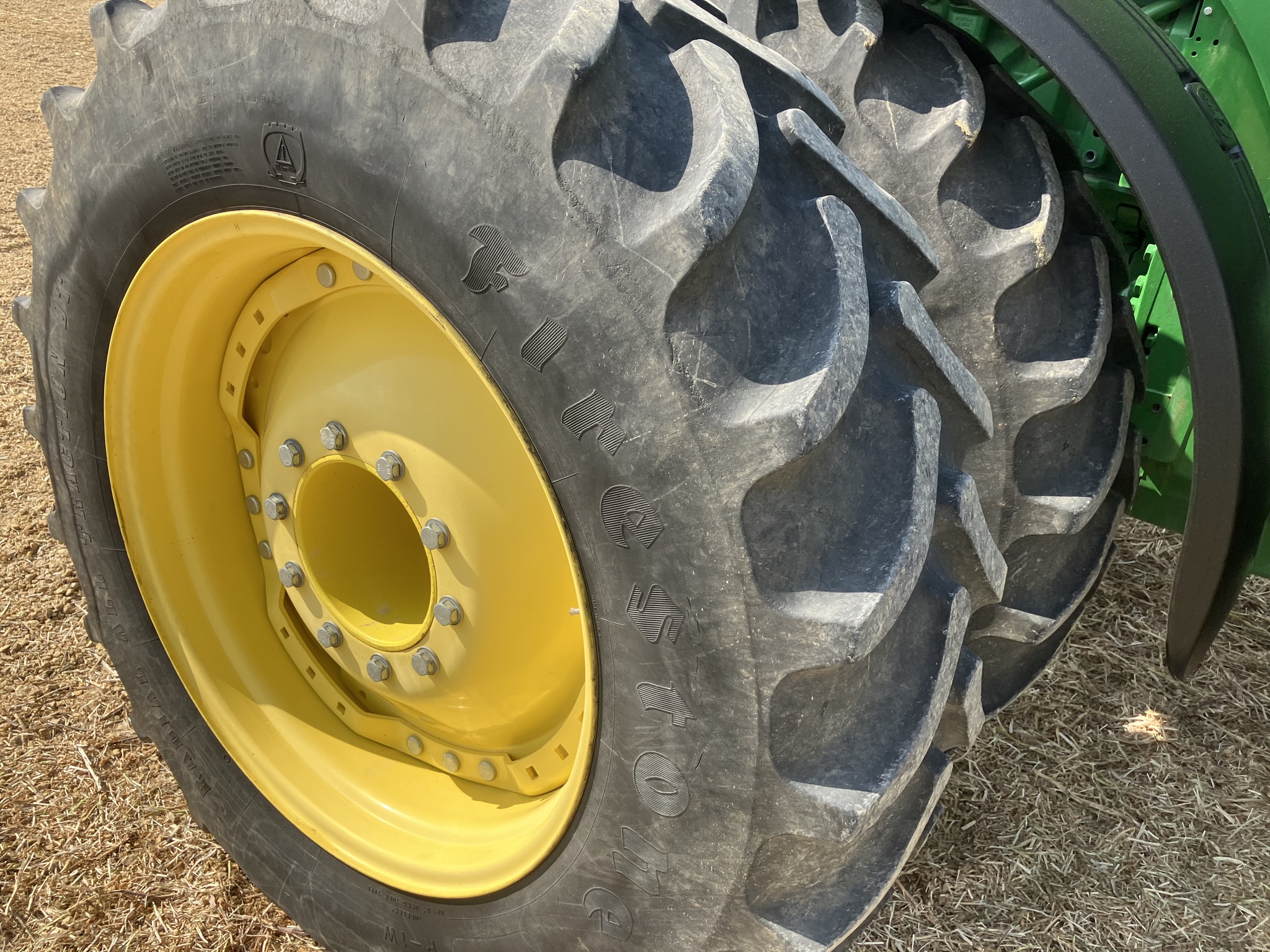 2017 John Deere 8370R Image 13