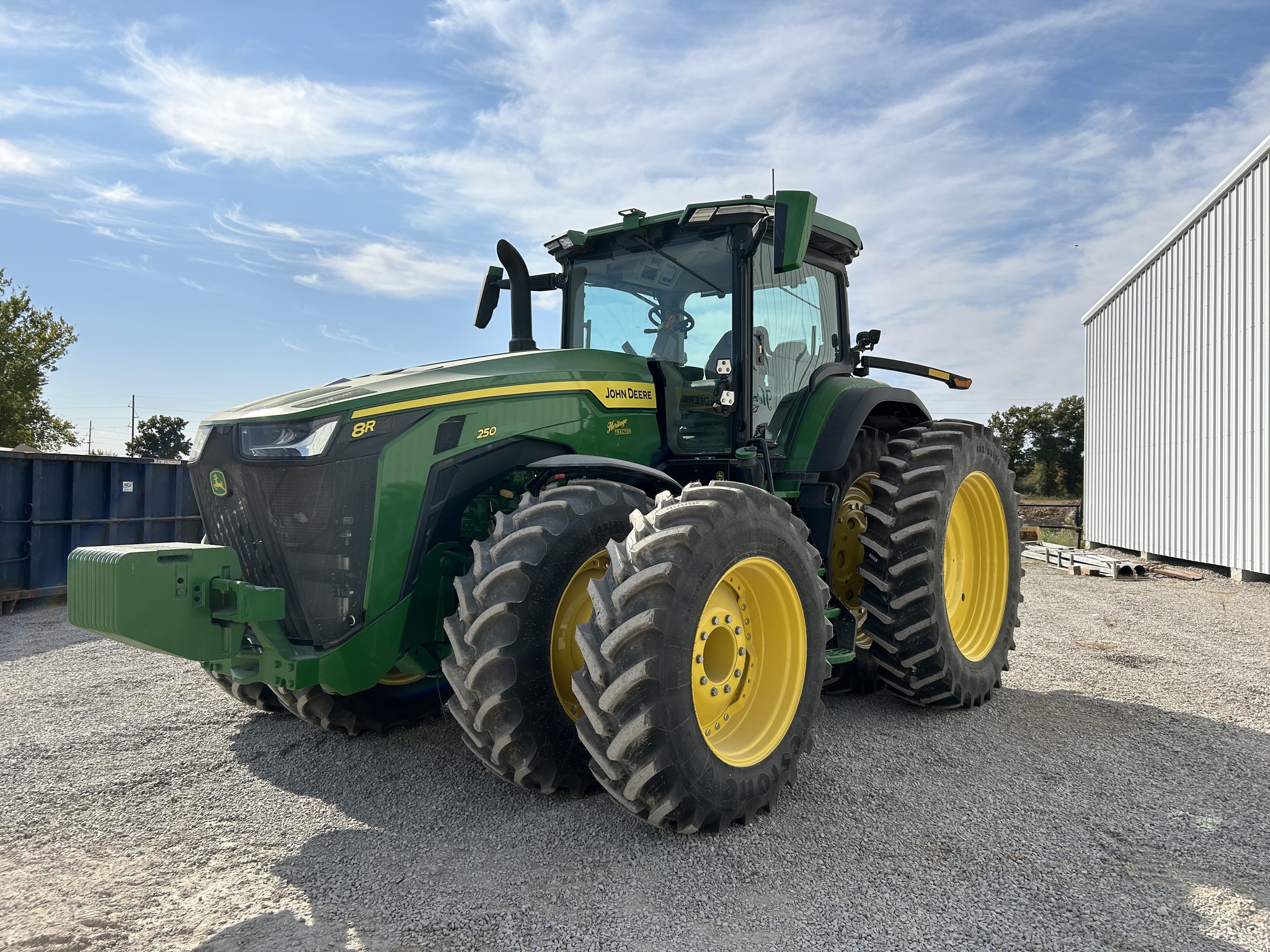  2023 John Deere 8R 250 at Heritage Tractor in Pittsburg, KS