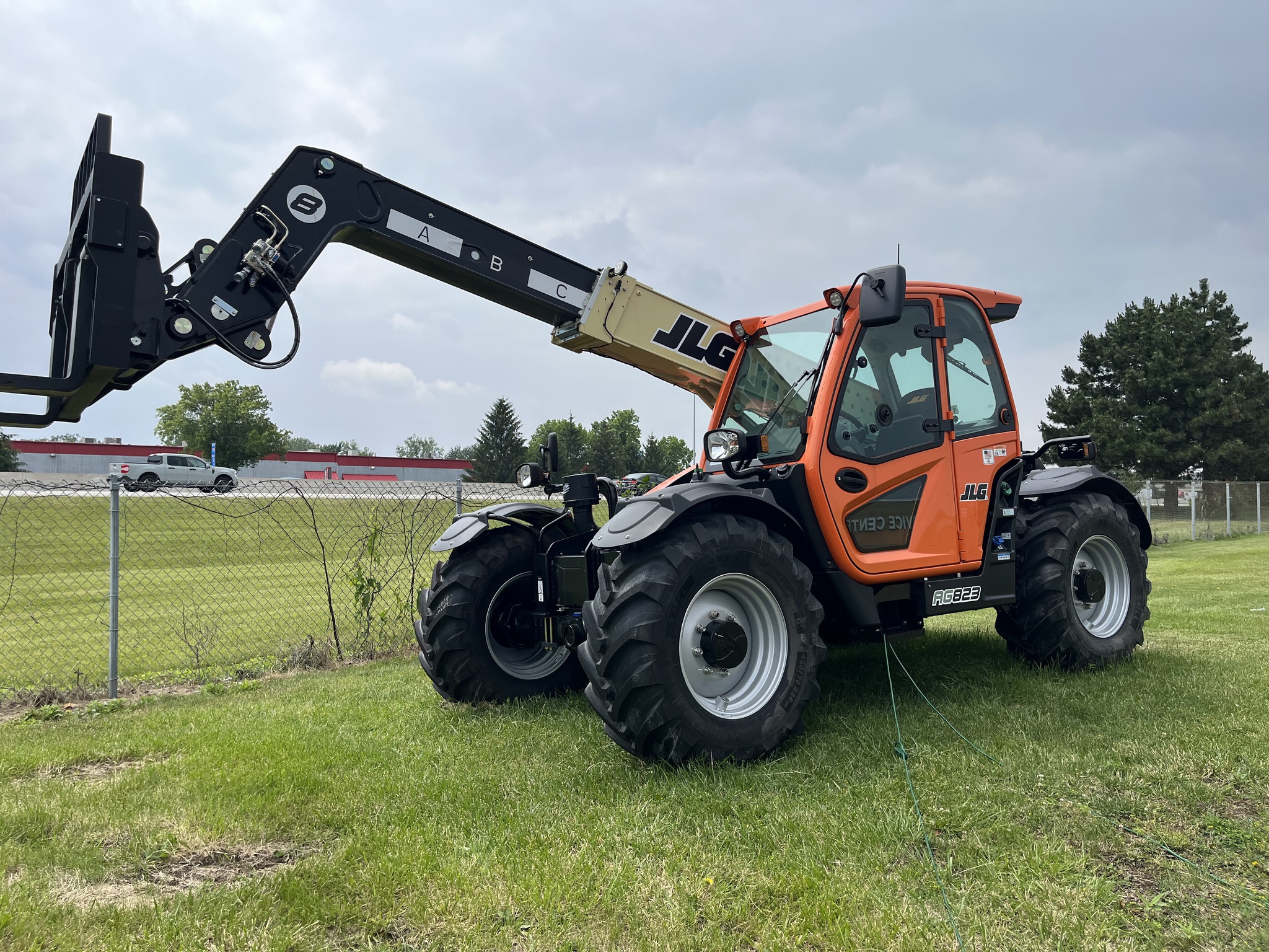 2023 JLG AG823 Image 1