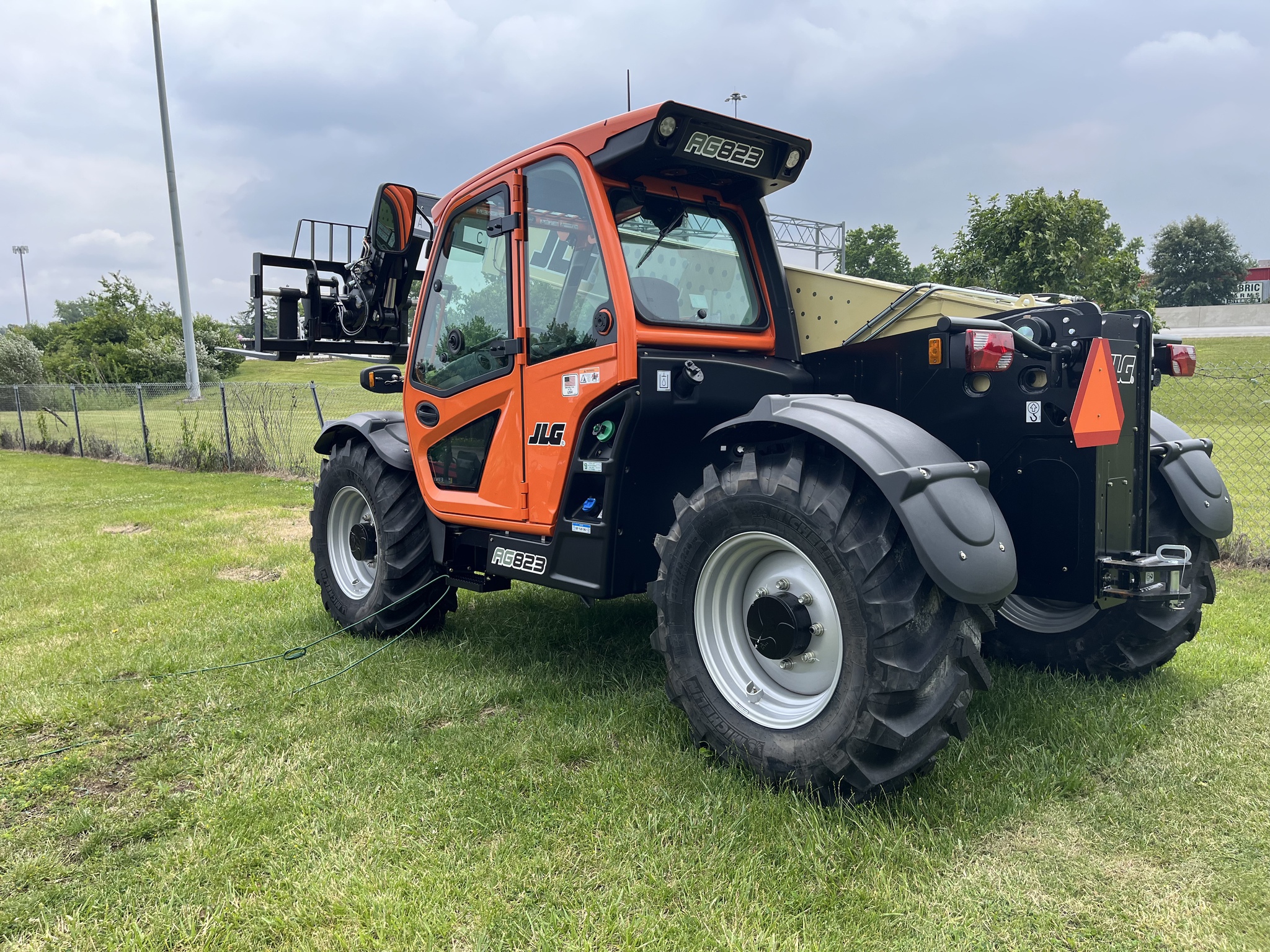 2023 JLG AG823 Image 5