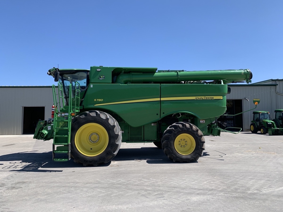 2022 John Deere S780 Image 1