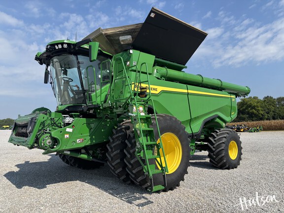 Photo of 2024 John Deere X9 1100