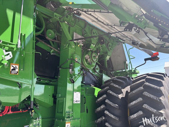 Photo of 2024 John Deere X9 1100