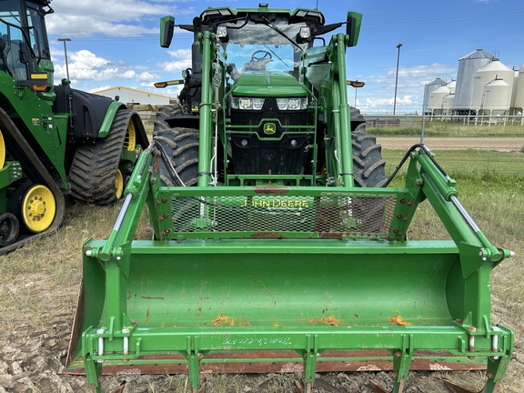 Used 2023 John Deere 7R 230 Row Crop Tractors at Horizon Ag & Turf in Wetaskiwin, AB - Photo5