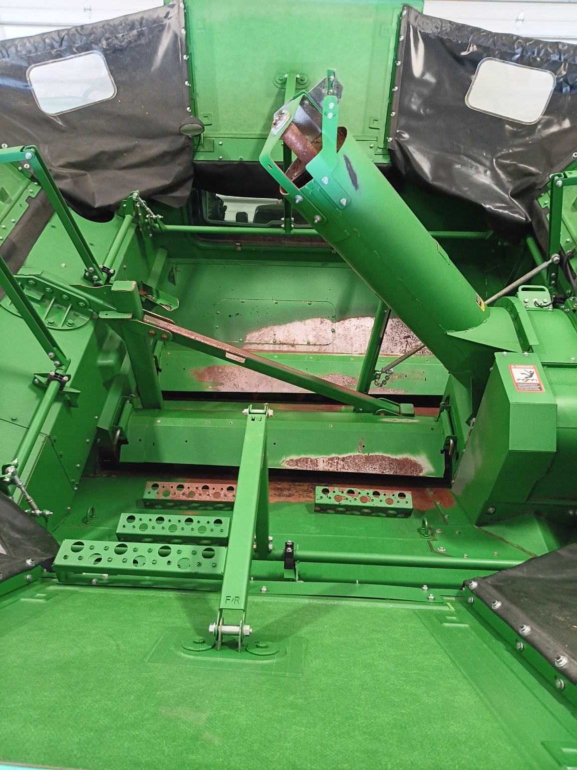 2017 John Deere S690 Image 2