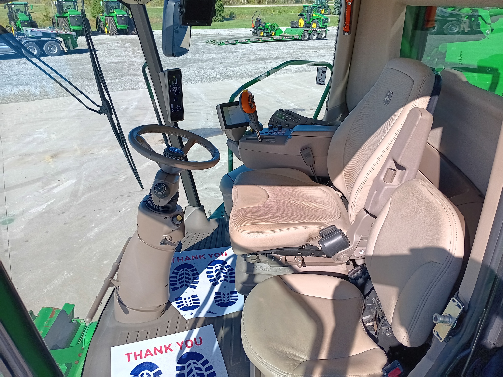 2017 John Deere S690 Image 5