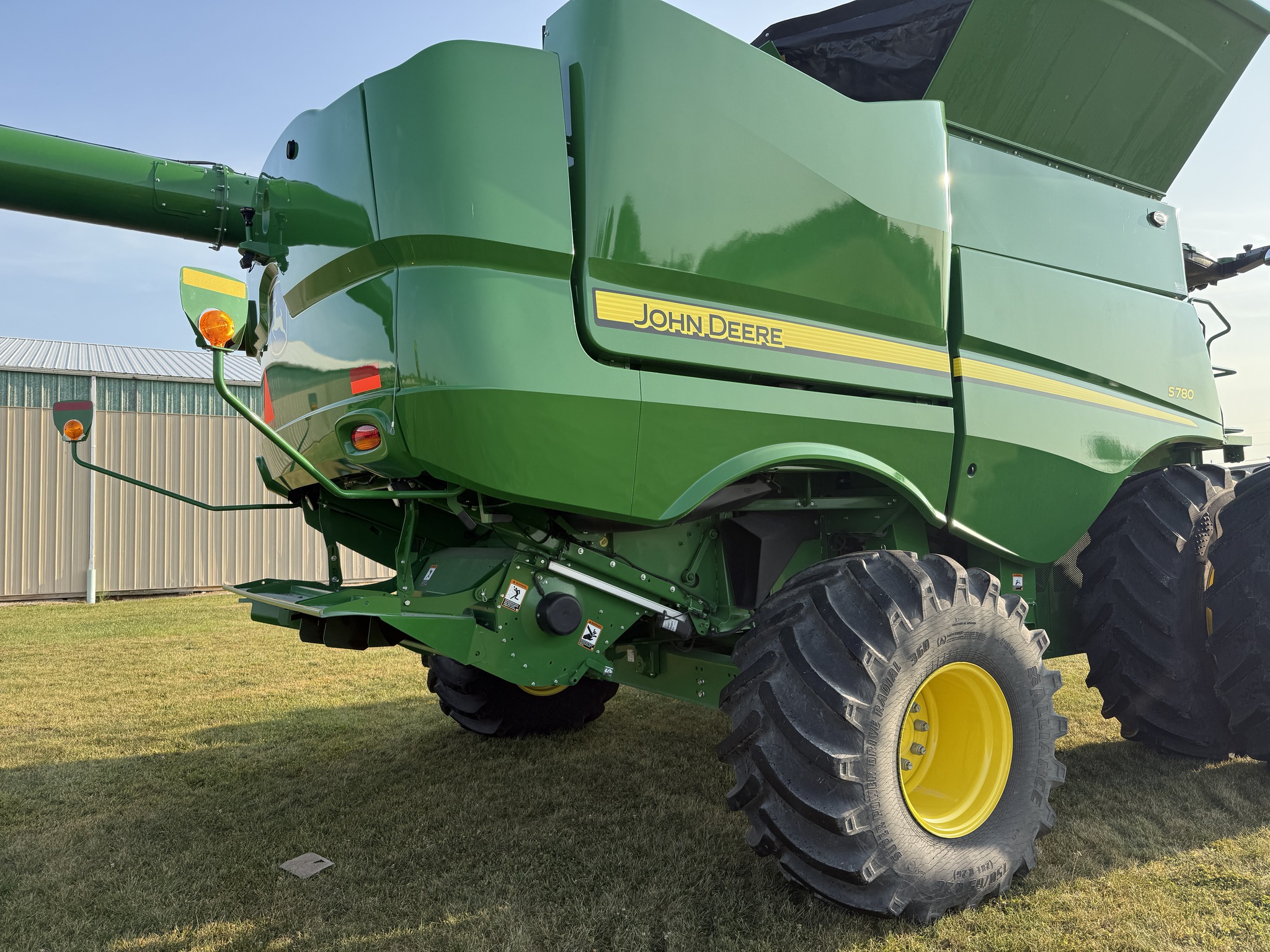 2024 John Deere S780 Image 16