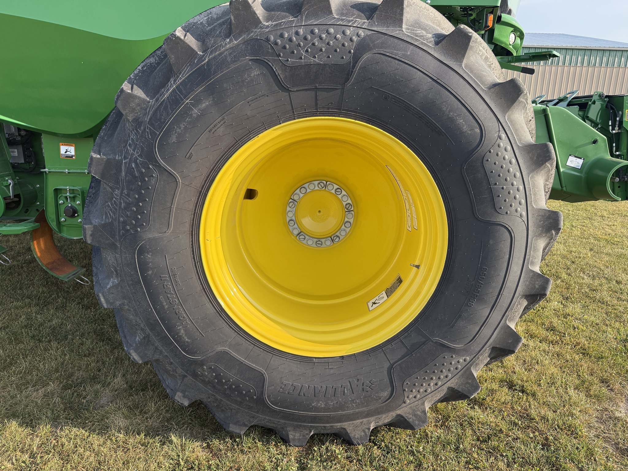 2024 John Deere S780 Image 18