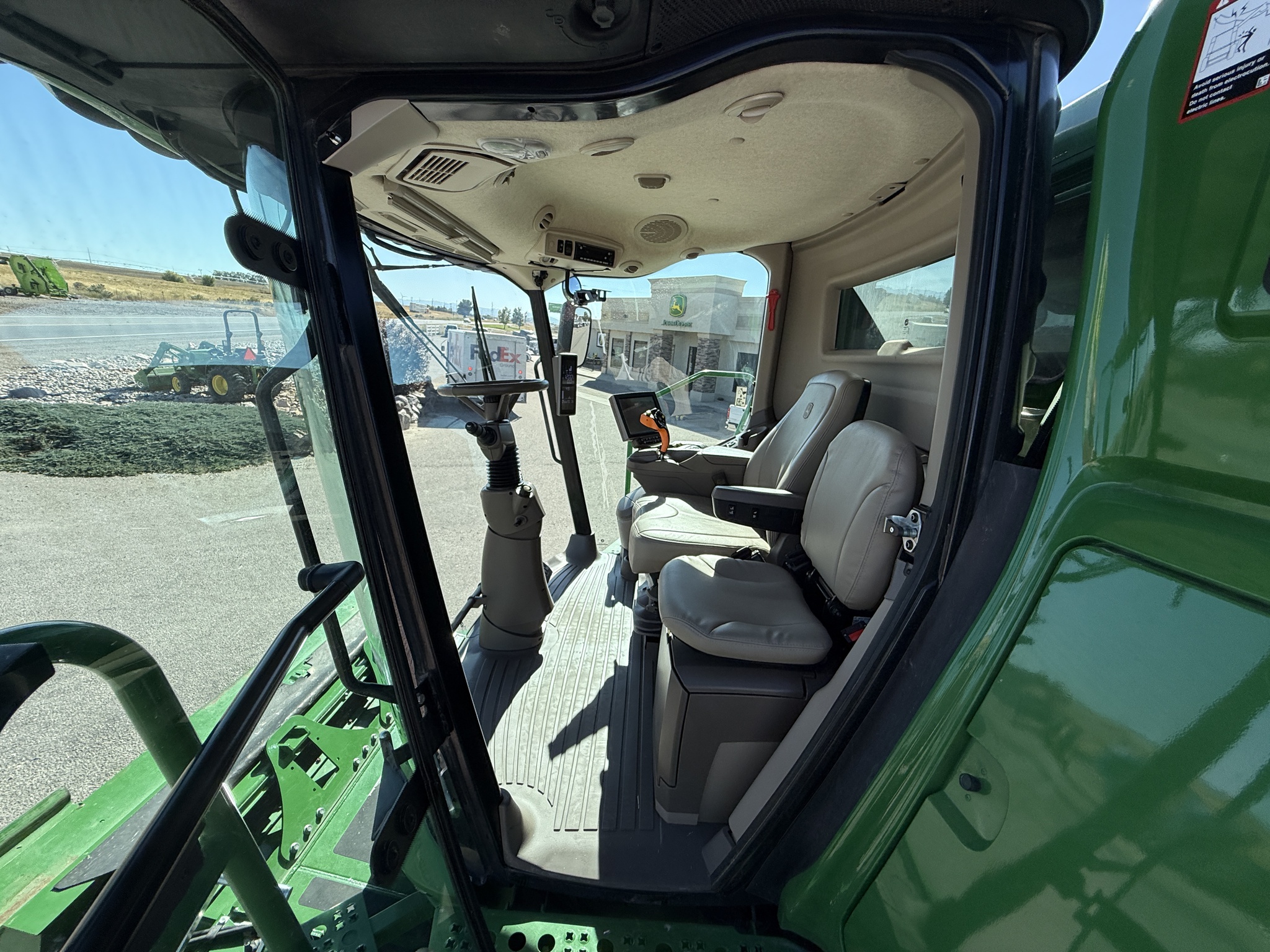 2023 John Deere S780 Image 9