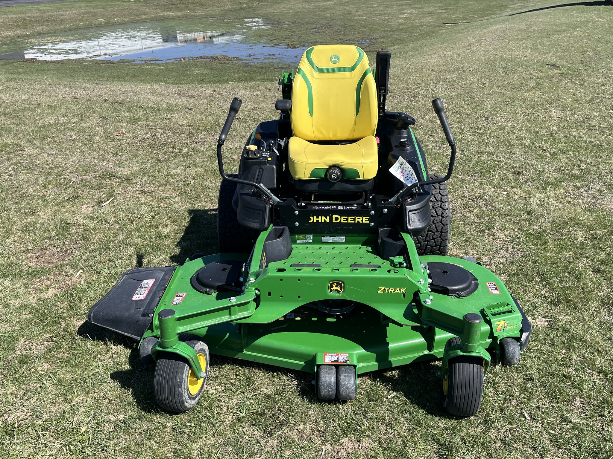 2024 John Deere Z950R Image 2